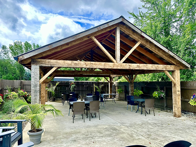 Big Oak Reclaimed | New Hand-Hewn Pavilions